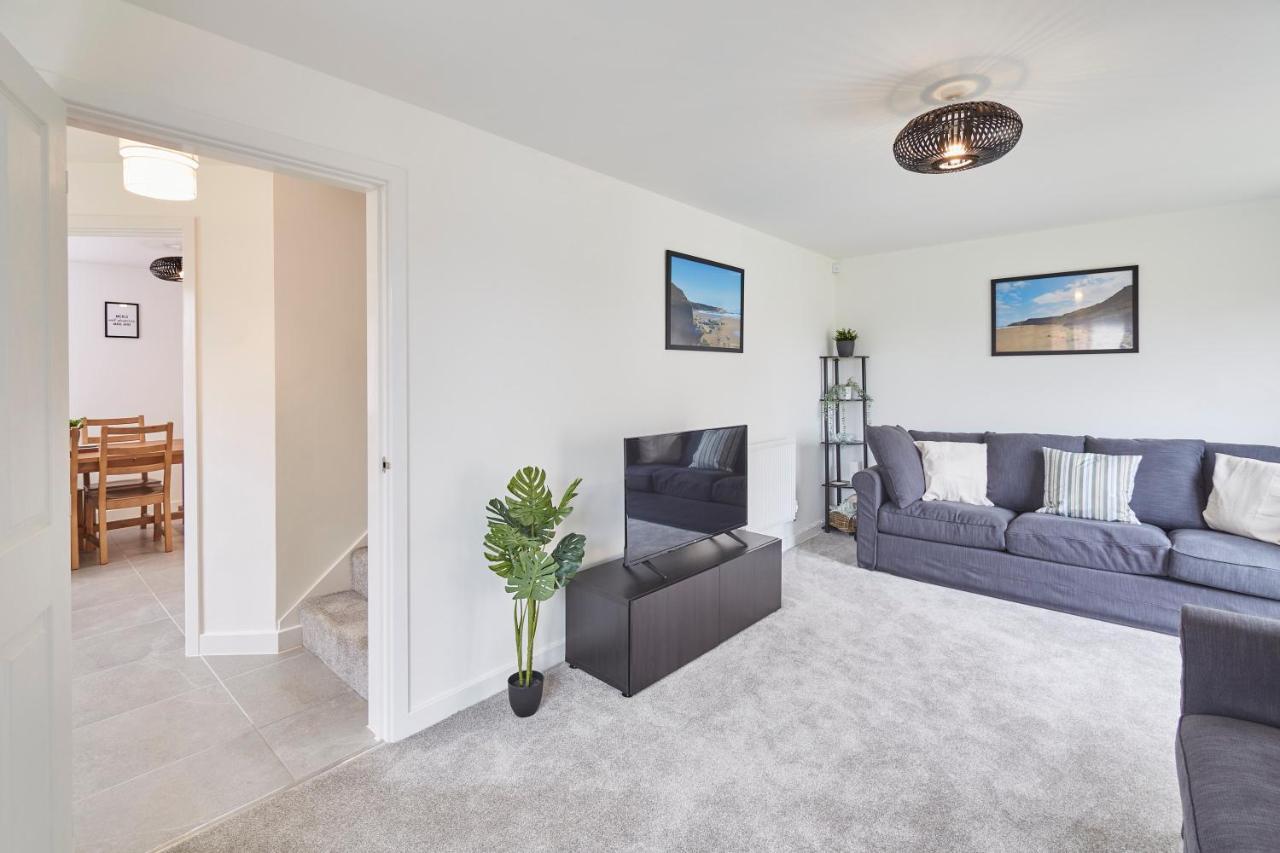 Host & Stay - Cayton Bay Cottage Екстериор снимка
