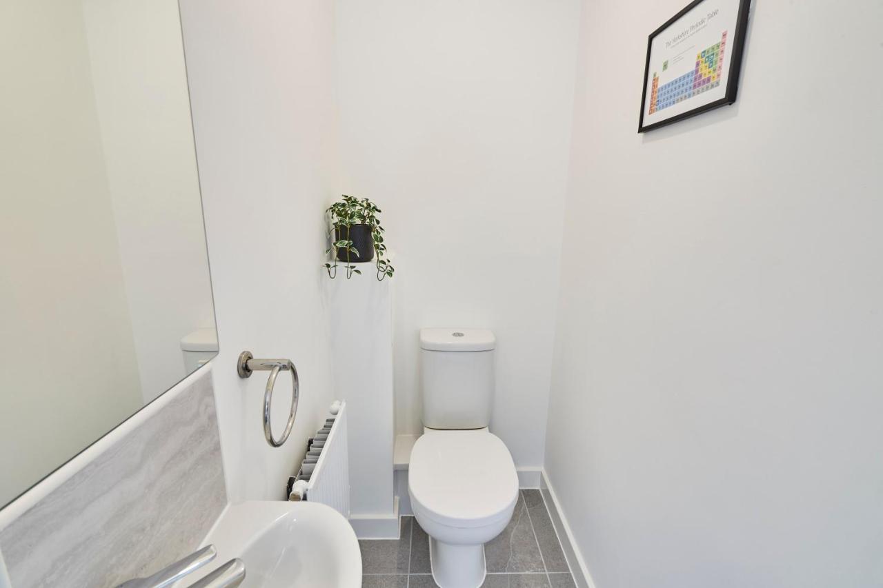 Host & Stay - Cayton Bay Cottage Екстериор снимка