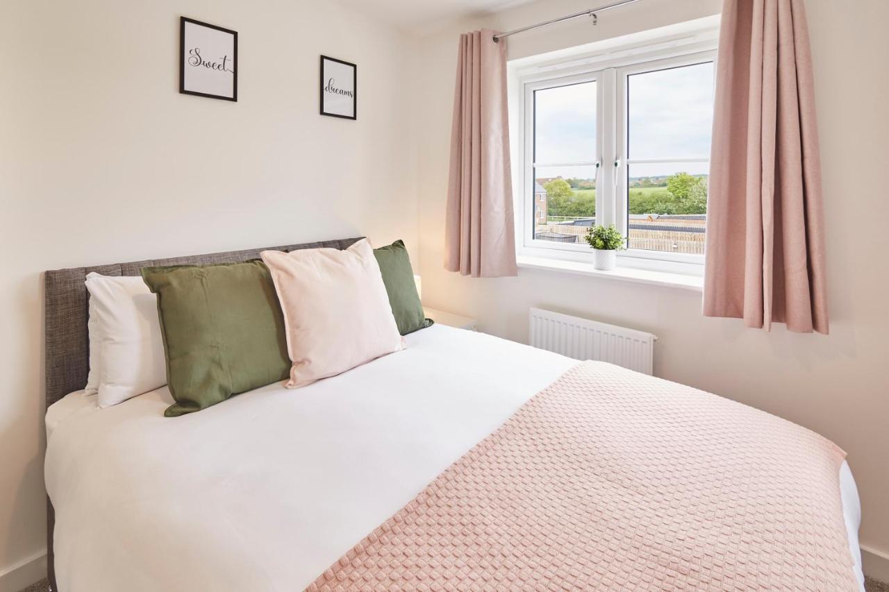 Host & Stay - Cayton Bay Cottage Екстериор снимка